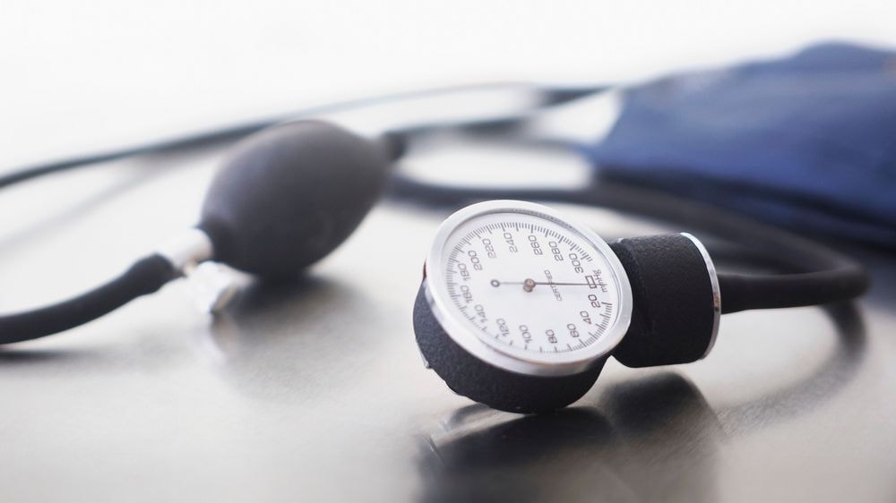 Blood pressure cuff and gauge